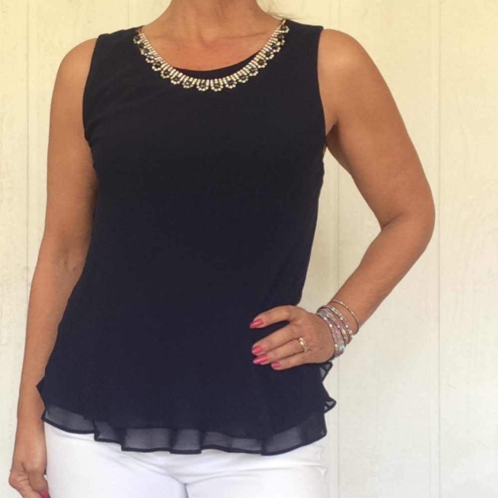 DRESS BARN JEWEL NECK CHIFFON SLEEVELESS TOP MEDIUM